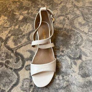 NWT White Wedge Strappy Sandal Bridal Wedding Easter